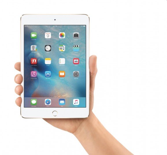 t_iPadMini4-Hand_iOS9-Homescreen-PRINT
