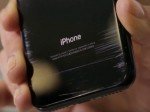 ｢iPhone 7｣のジェットブラックモデルの引っ掻きテスト映像